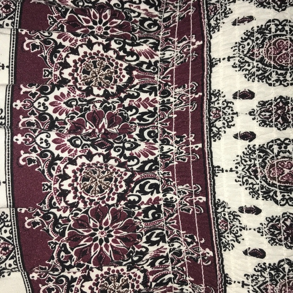 Patterned Smocked Top - Picture 4 of 5